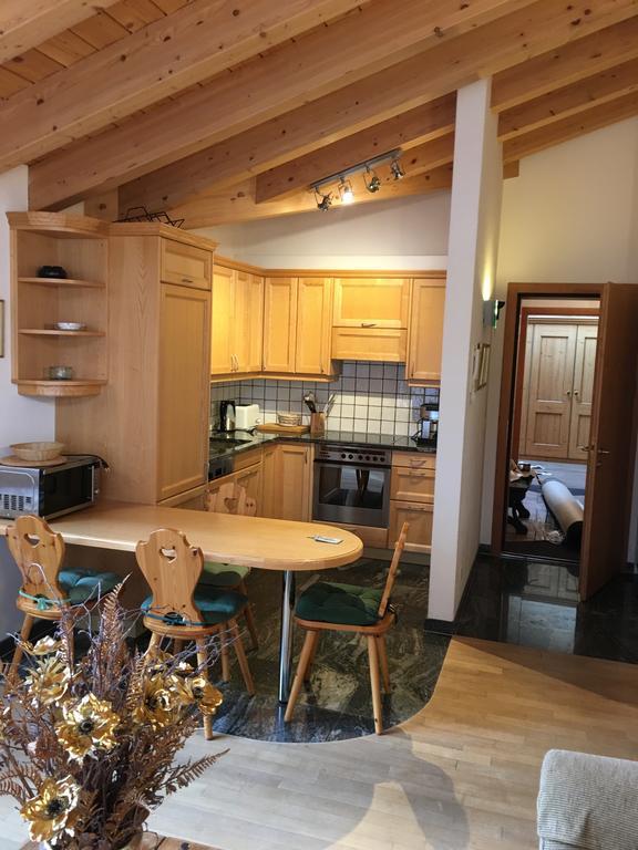 Chalet Guggenbiel Церматт Экстерьер фото