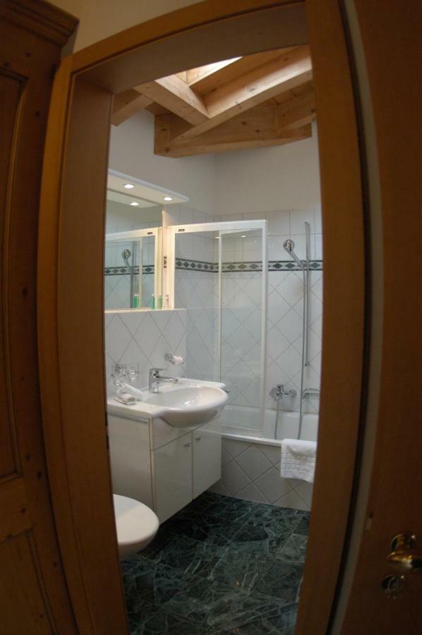 Chalet Guggenbiel Церматт Экстерьер фото